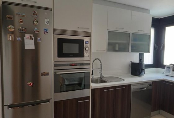 Resale - Apartment - Estepona - Selwo