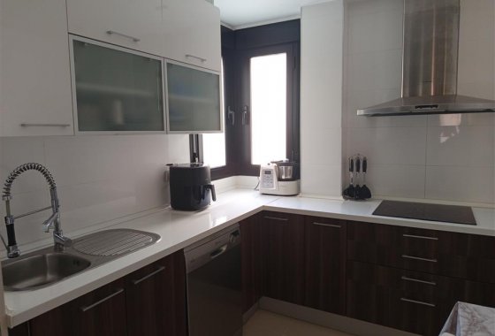 Resale - Apartment - Estepona - Selwo