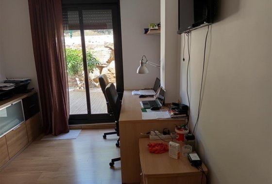 Resale - Apartment - Estepona - Selwo