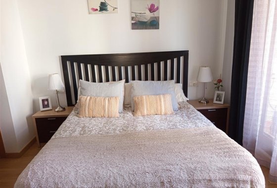 Resale - Apartment - Estepona - Selwo