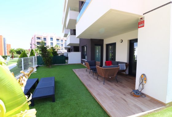 Resale - Apartment - Orihuela Costa - Villamartin