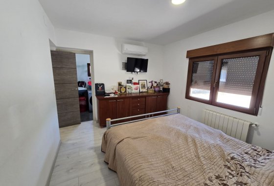 Resale - Country House - Sax