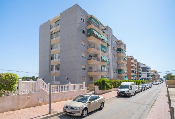 Resale - Apartment - Orihuela Costa - Punta Prima