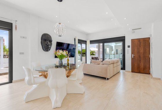 Resale - Villa - Orihuela Costa - Villamartín