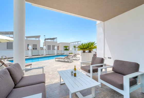 Resale - Villa - Orihuela Costa - Villamartín