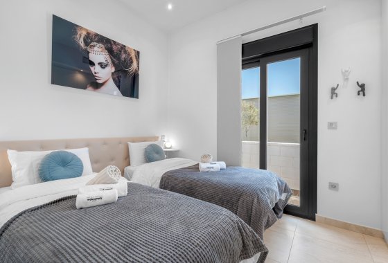 Resale - Villa - Orihuela Costa - Villamartín