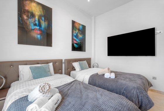 Resale - Villa - Orihuela Costa - Villamartín