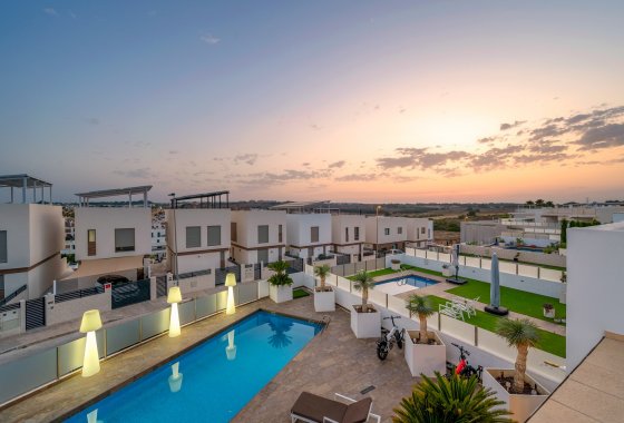 Resale - Villa - Orihuela Costa - Villamartín