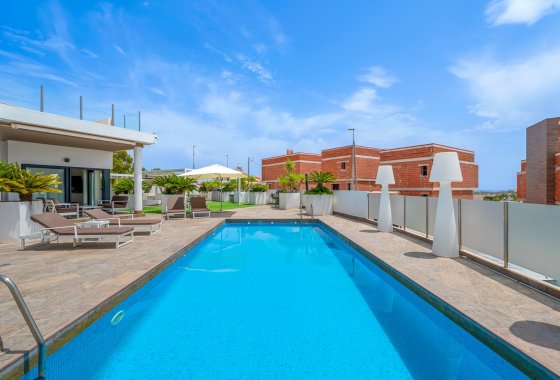 Resale - Villa - Orihuela Costa - Villamartín