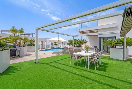 Resale - Villa - Orihuela Costa - Villamartín