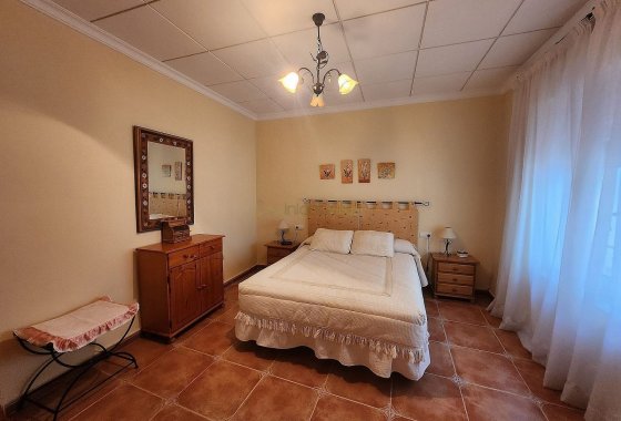 بازفروش - ویلا - Villena