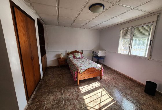 بازفروش - ویلا - Villena