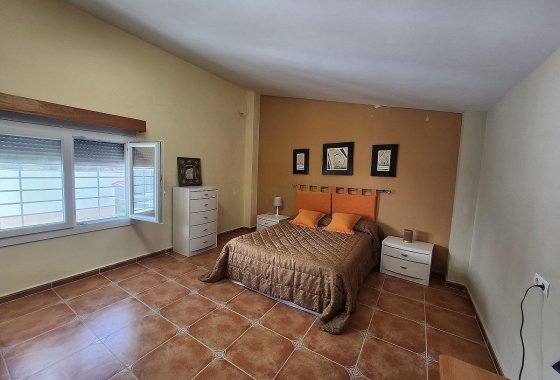 بازفروش - ویلا - Villena