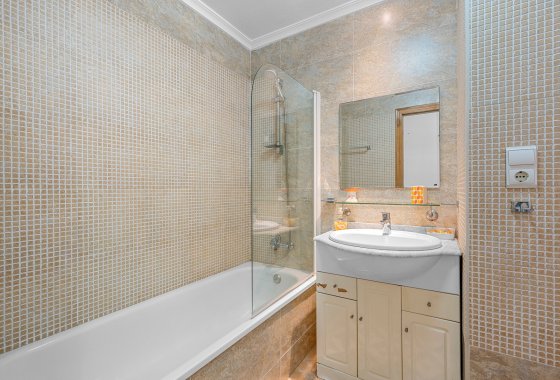 Resale - Apartment - Almoradí