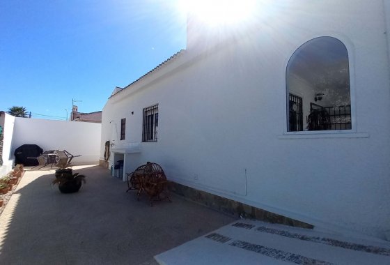Resale - Villa - Torrevieja - La Siesta