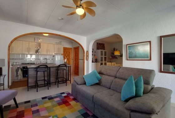 Resale - Villa - Torrevieja - La Siesta