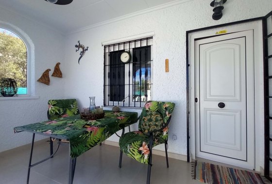 Resale - Villa - Torrevieja - La Siesta