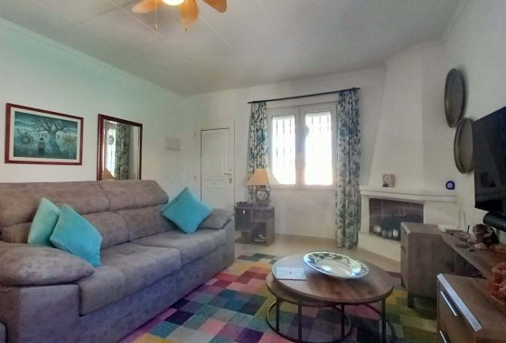 Resale - Villa - Torrevieja - La Siesta