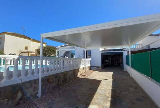 Resale - Villa - Torrevieja - La Siesta
