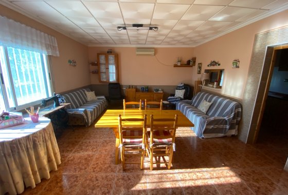 Reventa - Villa - Sax