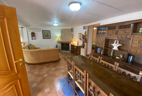 Reventa - Villa - Sax