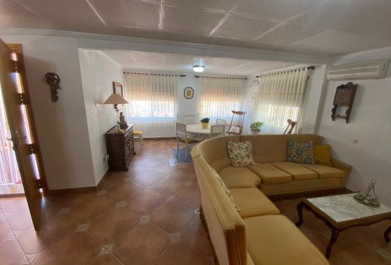 Reventa - Villa - Sax