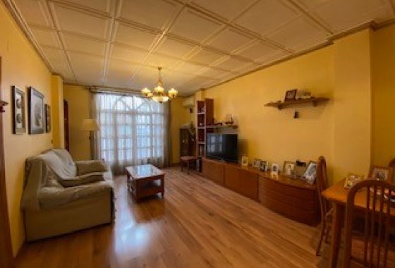 Wiederverkauf - Stadthaus - Sax