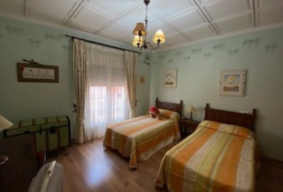 Wiederverkauf - Stadthaus - Sax