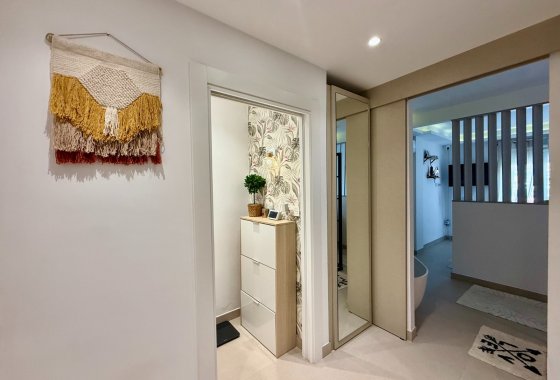 Resale - Apartment - Benahavis - La Quinta