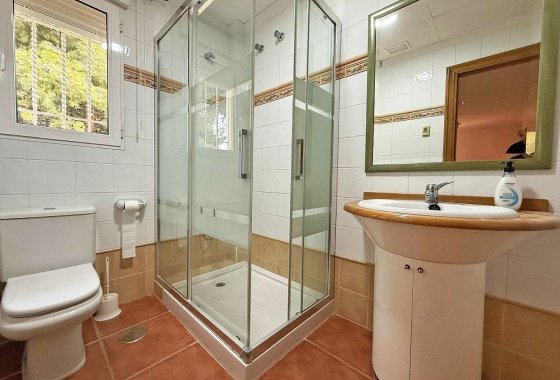 بازفروش - ویلا - Elda