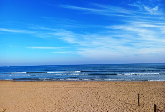 Resale - Villa - Oliva