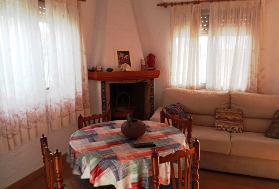 Resale - Villa - Oliva