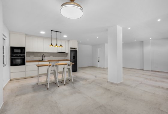 Resale - Apartment - Torrevieja - El Acequión - Los Náufragos