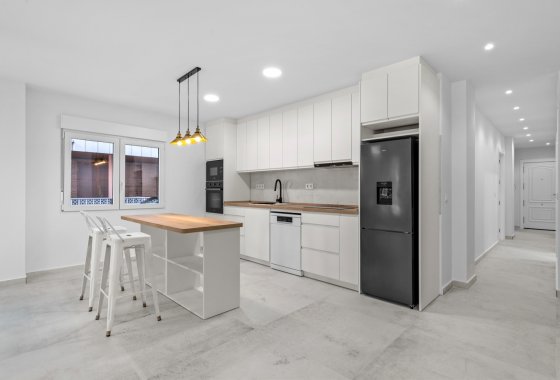 Resale - Apartment - Torrevieja - El Acequión - Los Náufragos