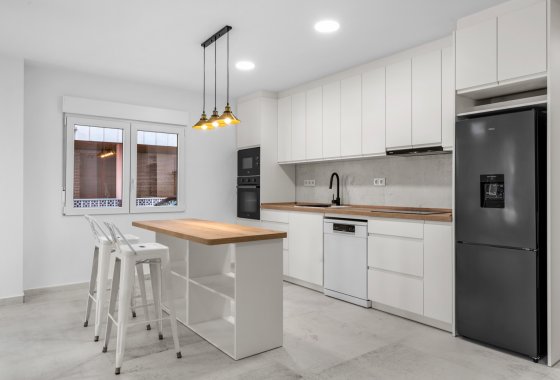 Resale - Apartment - Torrevieja - El Acequión - Los Náufragos