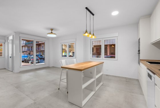 Resale - Apartment - Torrevieja - El Acequión - Los Náufragos