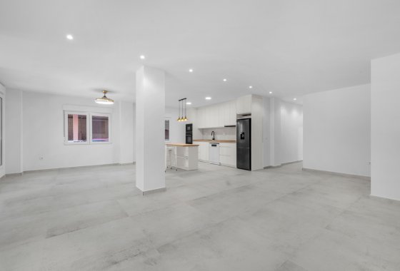 Resale - Apartment - Torrevieja - El Acequión - Los Náufragos