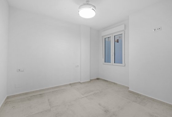 Resale - Apartment - Torrevieja - El Acequión - Los Náufragos