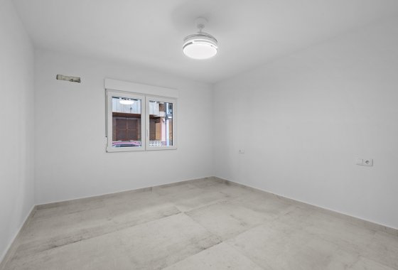 Resale - Apartment - Torrevieja - El Acequión - Los Náufragos