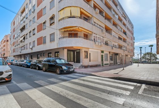 Resale - Apartment - Torrevieja - El Acequión - Los Náufragos