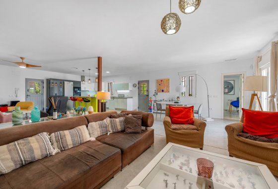 Resale - Country House - Elche