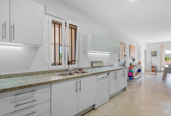 Resale - Country House - Elche