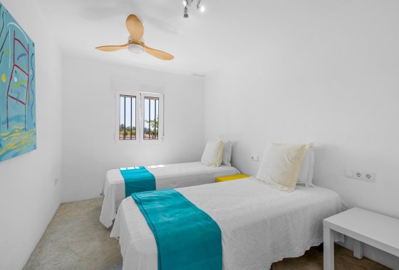 Resale - Country House - Elche