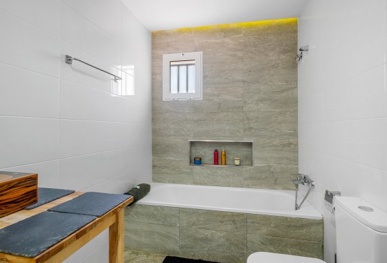 Resale - Country House - Elche