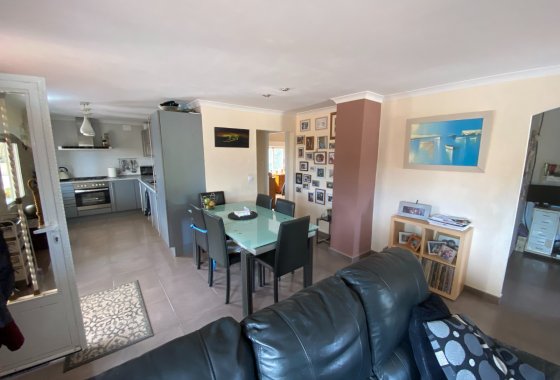 Reventa - Villa - Sax