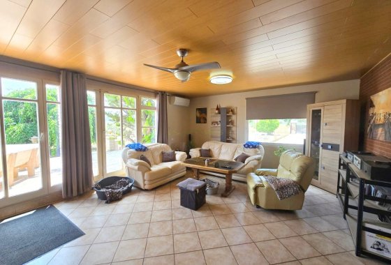 Wiederverkauf - Villa - Salinas