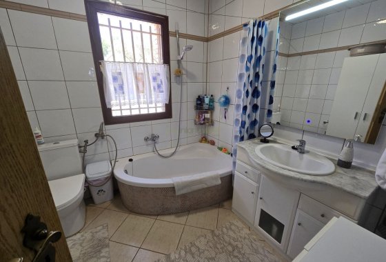 Wiederverkauf - Villa - Salinas