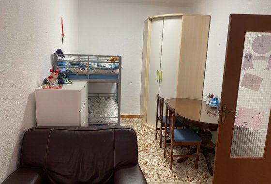 Resale - Apartment - Sax