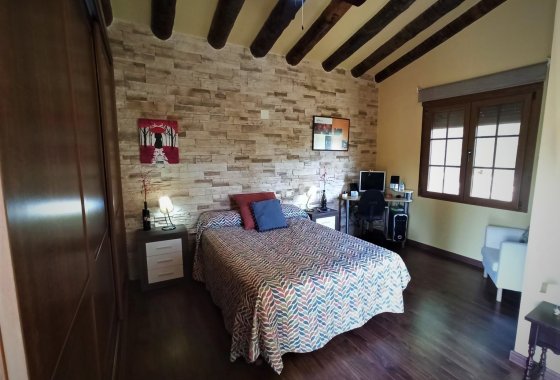 Resale - Country House - Novelda