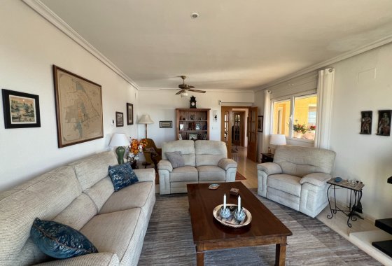 Resale - Villa - Sax